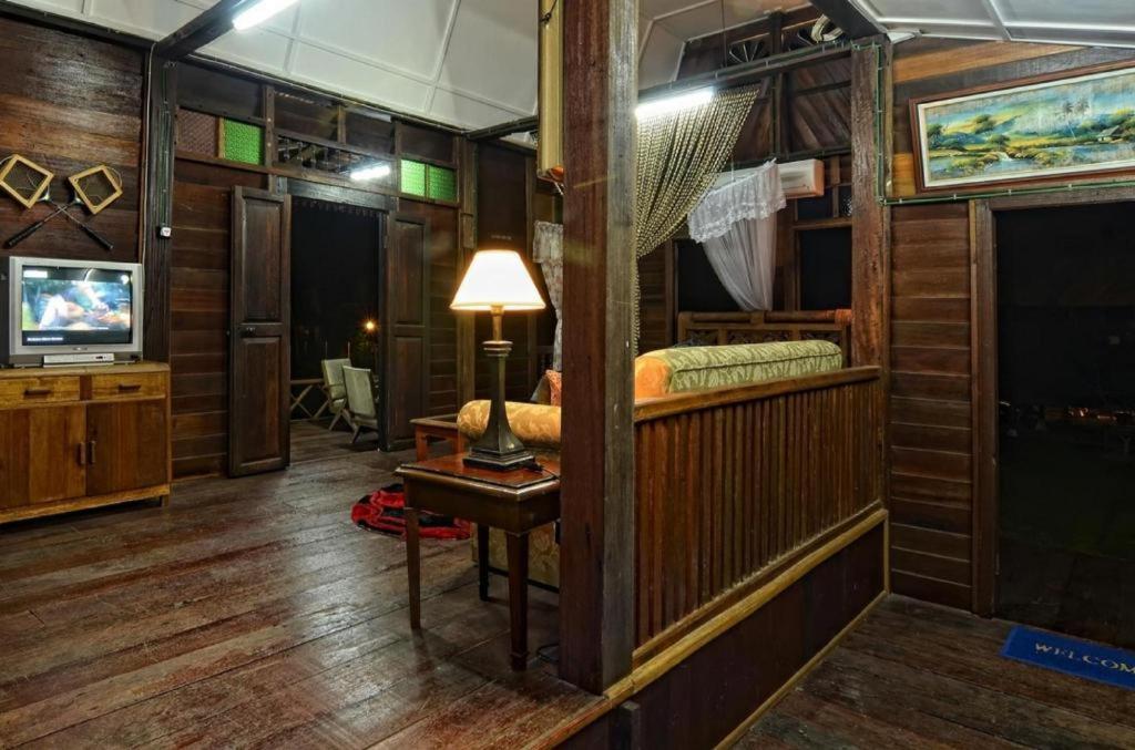 Oyo Home 90745 Desa Balqis Beach Resort Malacca Luaran gambar